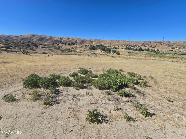 Elizabeth Lake Rd Vic 58th W, Palmdale, CA 93551