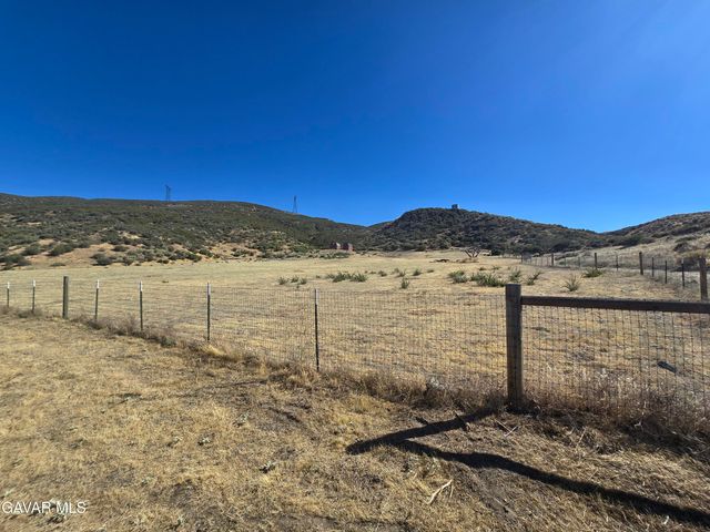 Elizabeth Lake Rd Vic 58th W, Palmdale, CA 93551