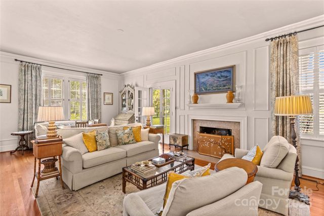 712 N Center Street N, Statesville, NC 28677