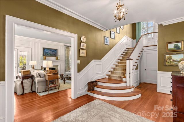 712 N Center Street N, Statesville, NC 28677