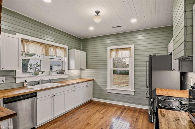 5608 E Old US Highway 421, East Bend, NC 27018