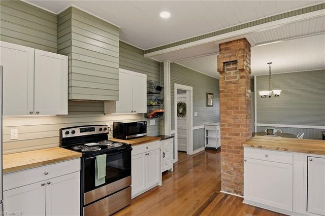 5608 E Old US Highway 421, East Bend, NC 27018