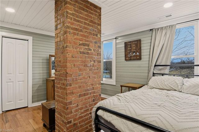 5608 E Old US Highway 421, East Bend, NC 27018