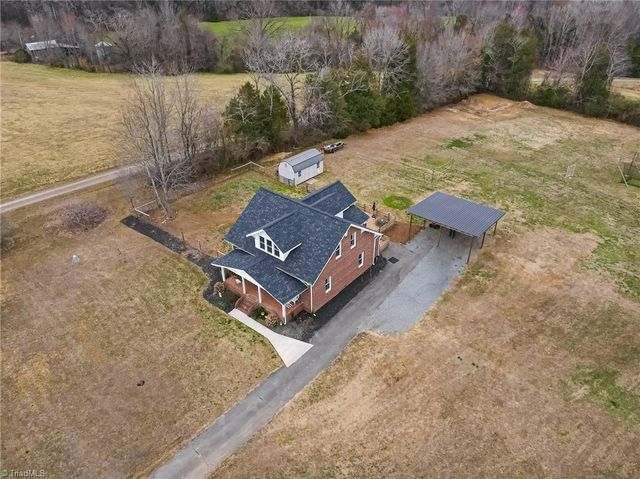 5608 E Old US Highway 421, East Bend, NC 27018