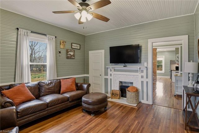 5608 E Old US Highway 421, East Bend, NC 27018