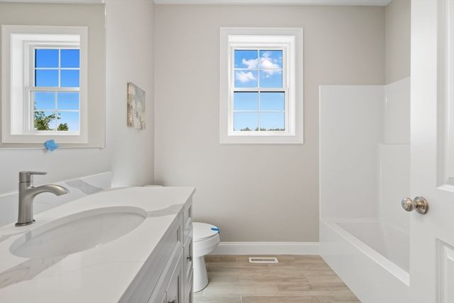 4 Sunny Crest, Belchertown, MA 01007