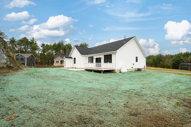 4 Sunny Crest, Belchertown, MA 01007