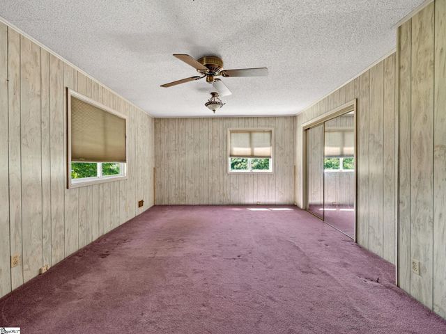 1064 Knollwood Acres Drive, Boiling Springs, SC 29316