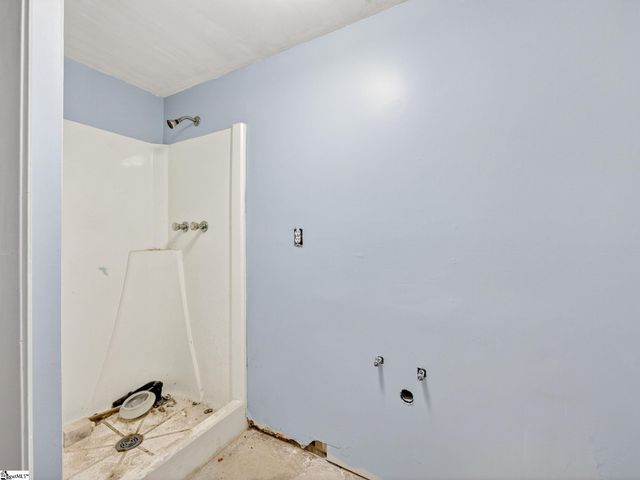 1064 Knollwood Acres Drive, Boiling Springs, SC 29316