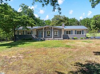 1064 Knollwood Acres Drive, Boiling Springs, SC 29316