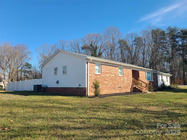 378 Cornelius Road, Mooresville, NC 28117