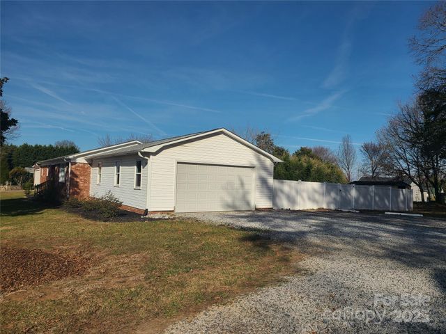 378 Cornelius Road, Mooresville, NC 28117