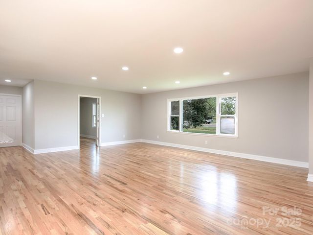 378 Cornelius Road, Mooresville, NC 28117