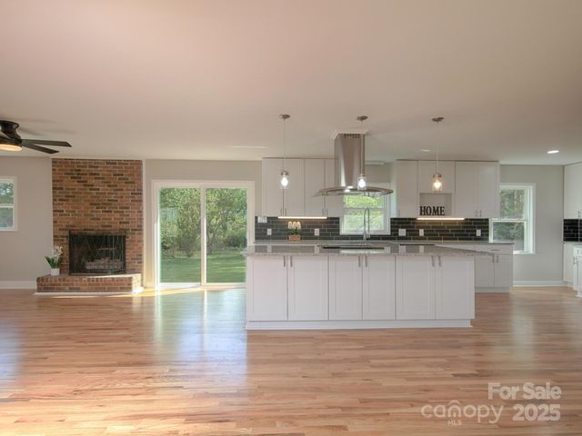 378 Cornelius Road, Mooresville, NC 28117