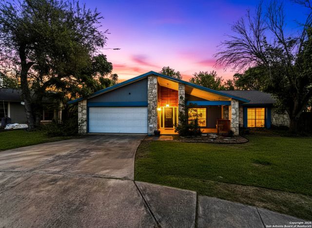 6206 Mesa Verde St, San Antonio, TX 78249