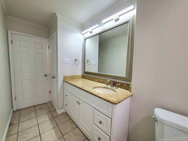 6206 Mesa Verde St, San Antonio, TX 78249