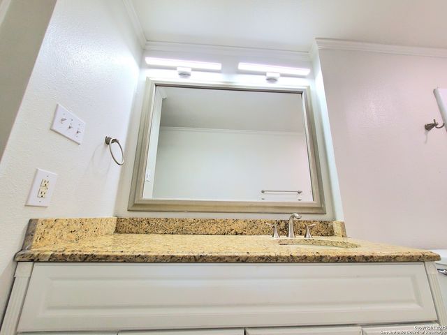 6206 Mesa Verde St, San Antonio, TX 78249