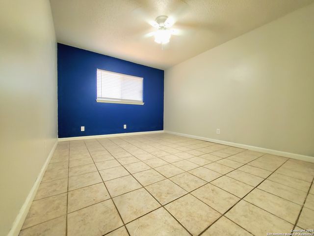 6206 Mesa Verde St, San Antonio, TX 78249