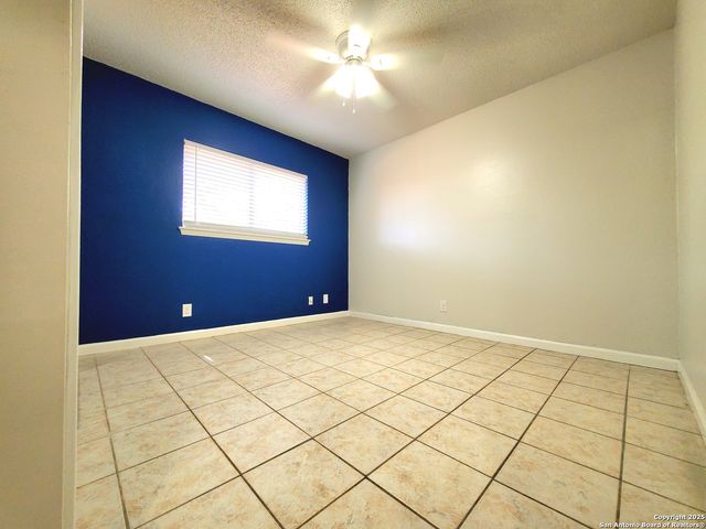 6206 Mesa Verde St, San Antonio, TX 78249