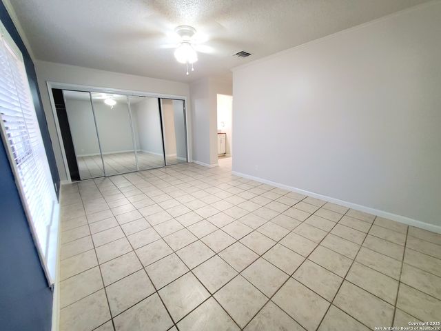 6206 Mesa Verde St, San Antonio, TX 78249