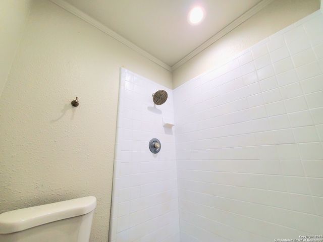 6206 Mesa Verde St, San Antonio, TX 78249