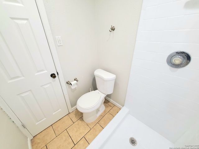 6206 Mesa Verde St, San Antonio, TX 78249