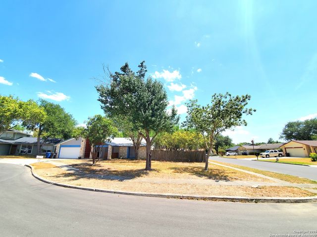 6206 Mesa Verde St, San Antonio, TX 78249