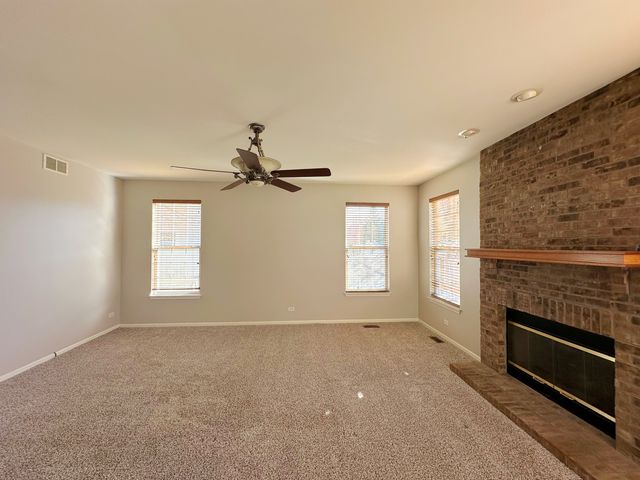9816 Aberdeen Lane, Huntley, IL 60142
