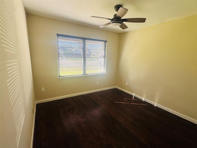 605 Tovrea Road, Alvin, TX 77511