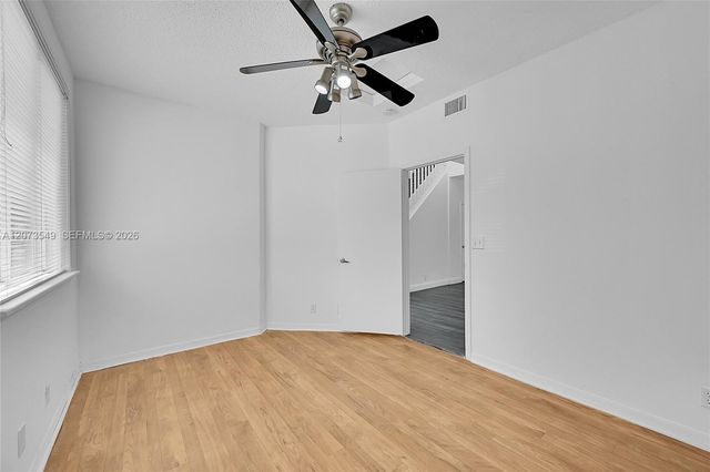 11201 Lakeview Drive 48-M, Coral Springs, FL 33071