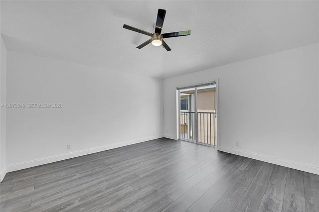 11201 Lakeview Drive 48-M, Coral Springs, FL 33071