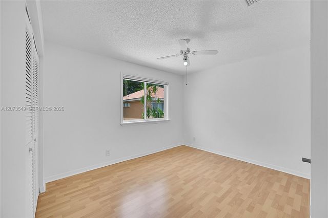 11201 Lakeview Drive 48-M, Coral Springs, FL 33071