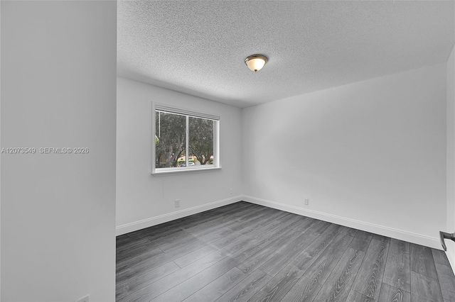 11201 Lakeview Drive 48-M, Coral Springs, FL 33071