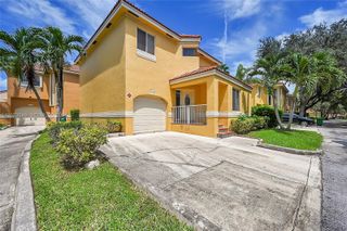 11201 Lakeview Drive 48-M, Coral Springs, FL 33071