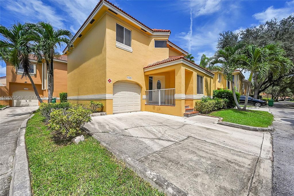 11201 Lakeview Drive 48-M, Coral Springs, FL 33071