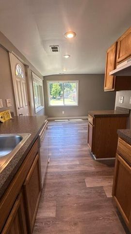 18750 Sumpter Road, Belleville, MI 48111