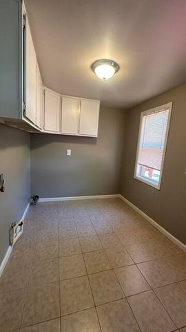18750 Sumpter Road, Belleville, MI 48111
