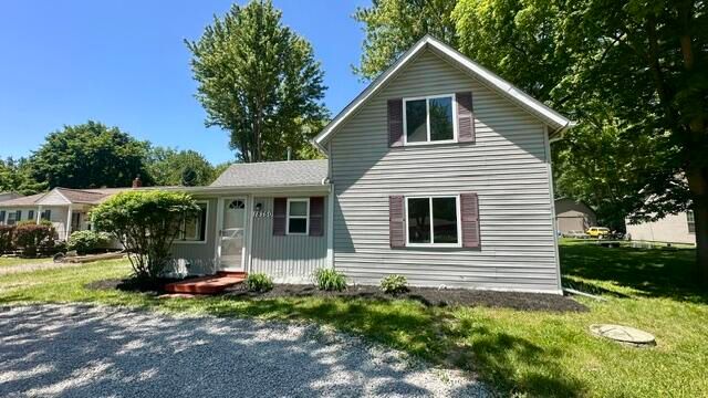 18750 Sumpter Road, Belleville, MI 48111