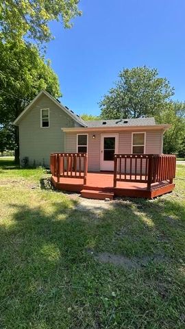 18750 Sumpter Road, Belleville, MI 48111