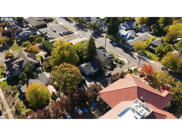 218 Se WASHINGTON St, Mc Minnville, OR 97128
