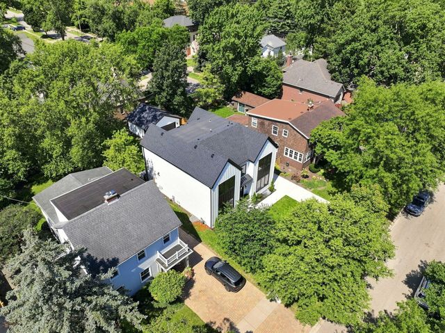 944 Rosemary Terrace, Deerfield, IL 60015