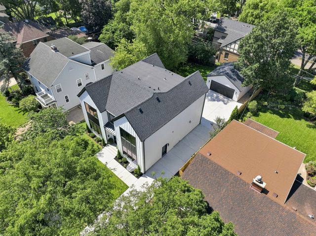 944 Rosemary Terrace, Deerfield, IL 60015