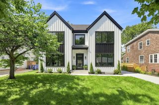 944 Rosemary Terrace, Deerfield, IL 60015