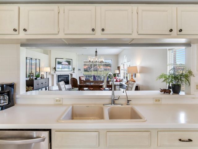 1277 LINDENWOOD DRIVE, Tarpon Springs, FL 34688