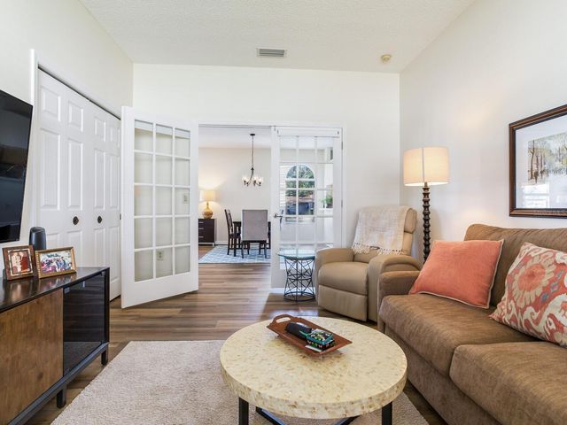 1277 LINDENWOOD DRIVE, Tarpon Springs, FL 34688