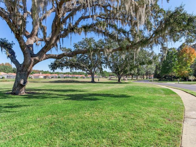 1277 LINDENWOOD DRIVE, Tarpon Springs, FL 34688