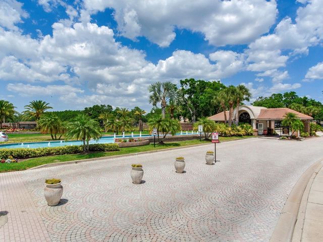 1277 LINDENWOOD DRIVE, Tarpon Springs, FL 34688