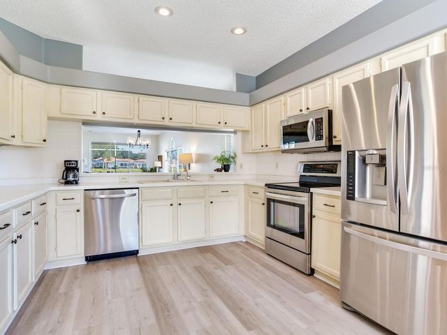 1277 LINDENWOOD DRIVE, Tarpon Springs, FL 34688