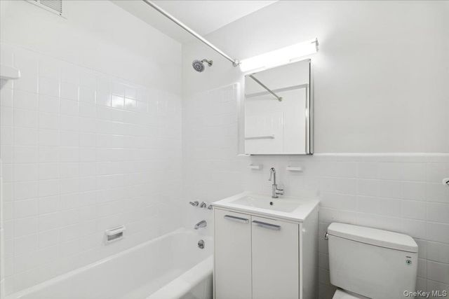 2 Washington Square 1G, Larchmont, NY 10538