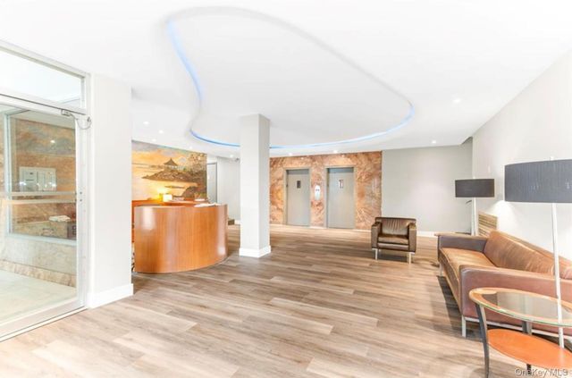 2 Washington Square 1G, Larchmont, NY 10538